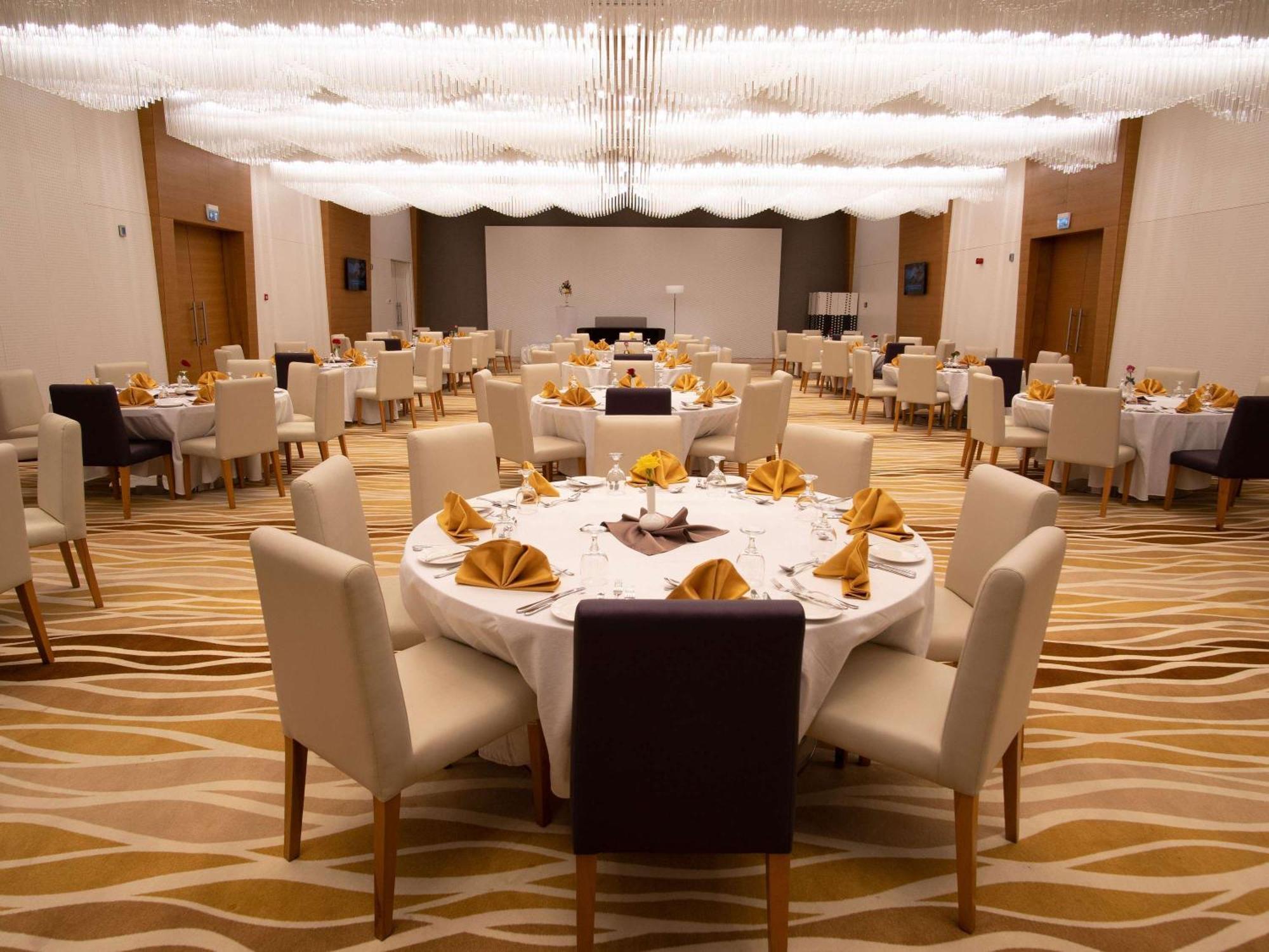 होटल Novotel Jizan