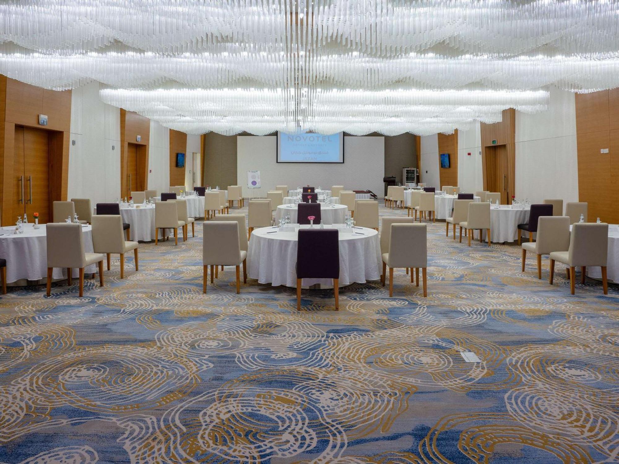 होटल Novotel Jizan